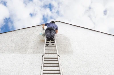 Peinture extérieure aux Combes — façades et ravalement